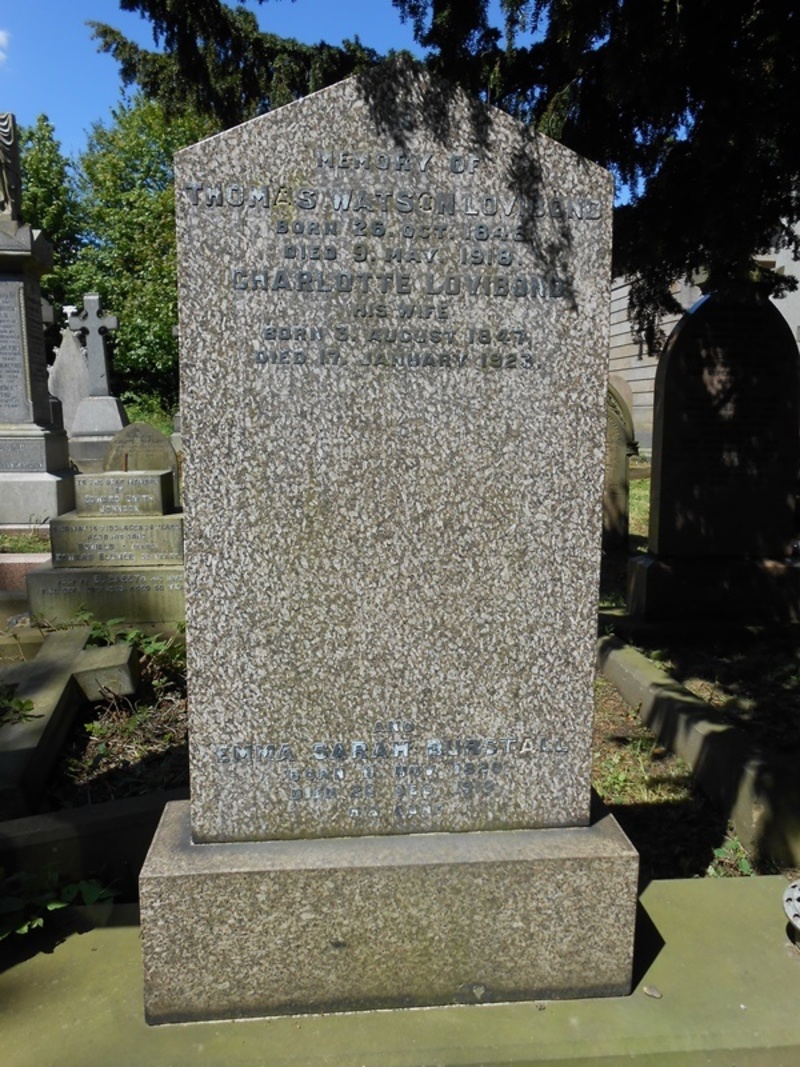 Lovibonds gravsted i Newcastle.Foto: Kilmarnock, findagrave.com.