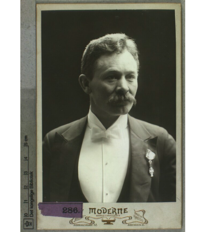 Foto: P. M. Marius Christensen, mellem 1890 og 1907.Det Kongelige Bibliotek, Billedsamlingen, Danske portrætter.